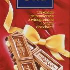 Alpen Gold srednie pion kokarda kwadrat pelnomleczna z winogronami i calymi orzechami_cr