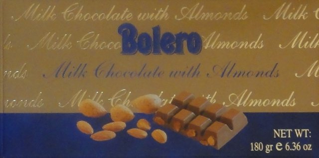 Bolero milk chocolate with almonds 1_cr