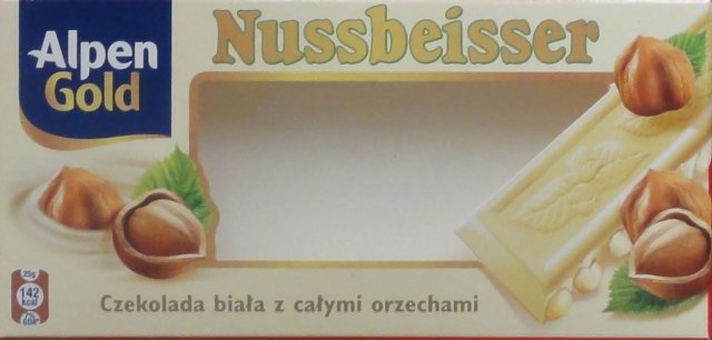 Nussbeisser male Alpen Gold oble czekolada biala z calymi orzechami_cr