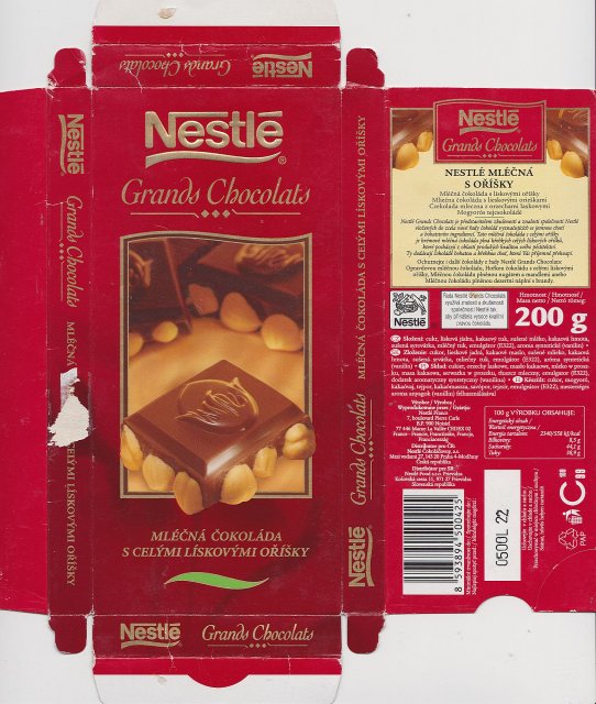 nestle grands chocolat mlecna cokolada s celymi liskovymi orisky