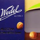 Wedel poziom male luksusowa mleczna z calymi orzechami_cr