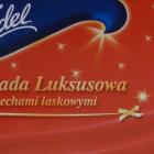 Wedel poziom srednie 3_2 luksusowa czerwona z orzechami laskowymi swiateczna BN 1_cr